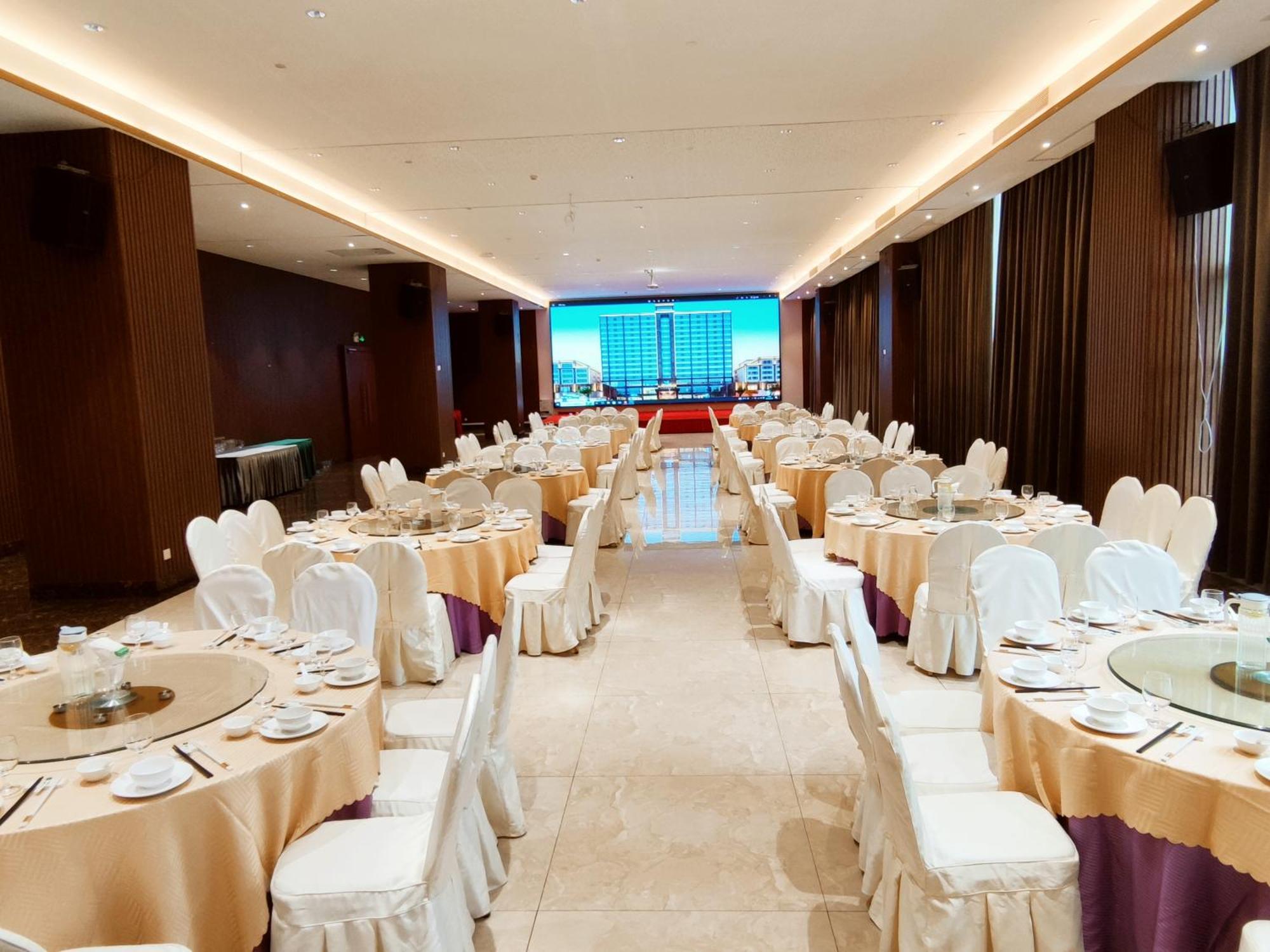 Phoenix Hill Hotel Dongguan - Golf Course Shop Exterior foto